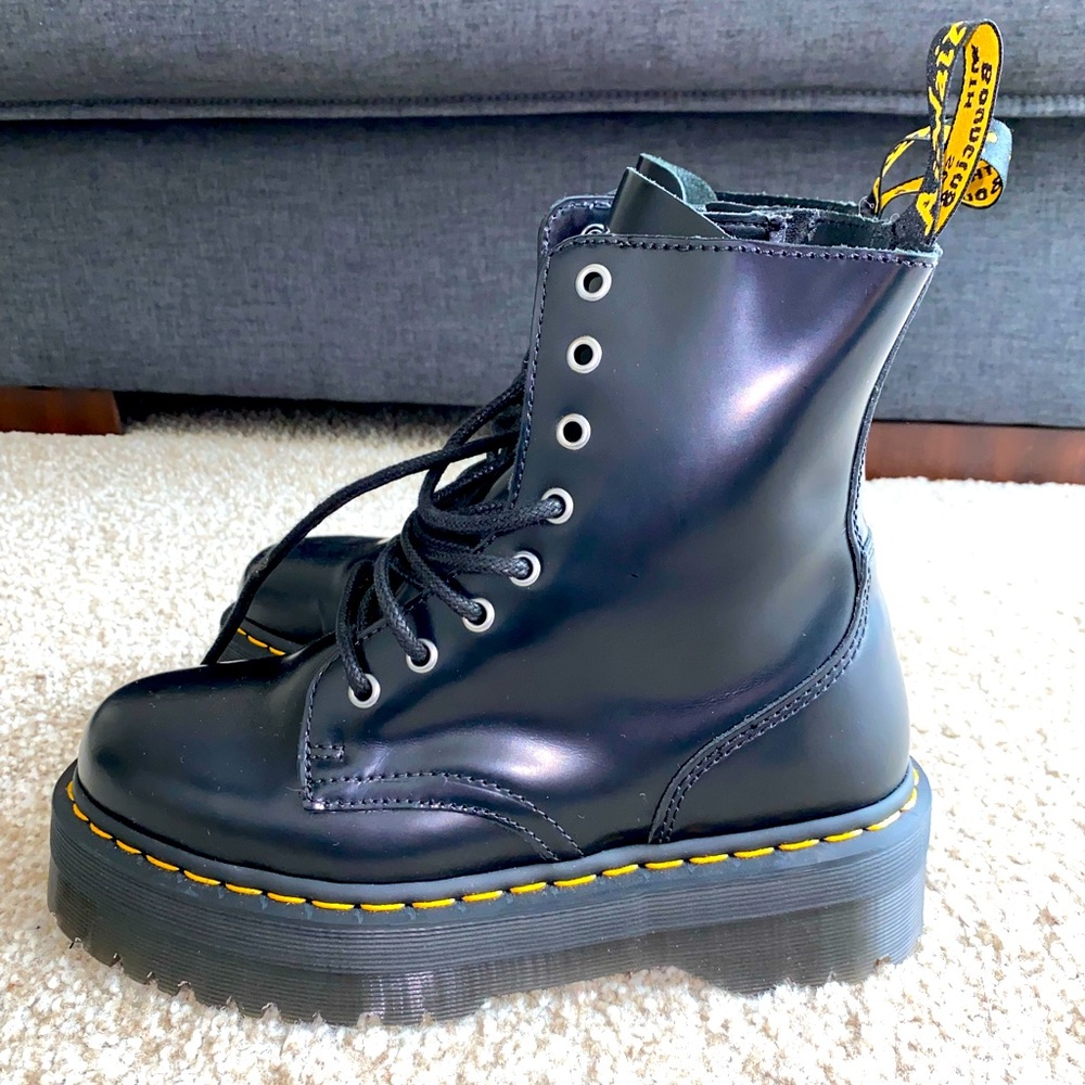 Dr. Marten Jadon smooth leather platform boot